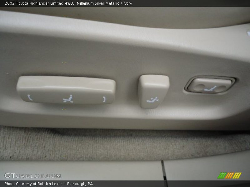 Millenium Silver Metallic / Ivory 2003 Toyota Highlander Limited 4WD