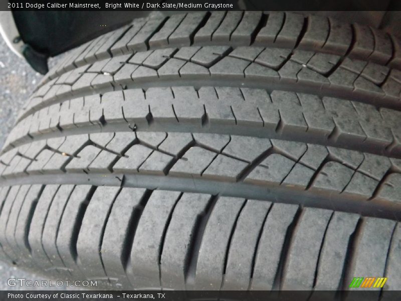 Bright White / Dark Slate/Medium Graystone 2011 Dodge Caliber Mainstreet