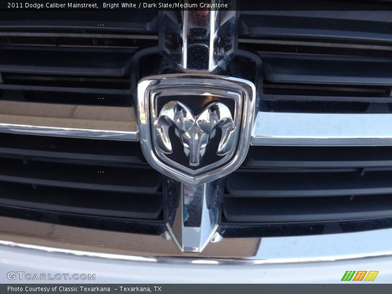 Bright White / Dark Slate/Medium Graystone 2011 Dodge Caliber Mainstreet