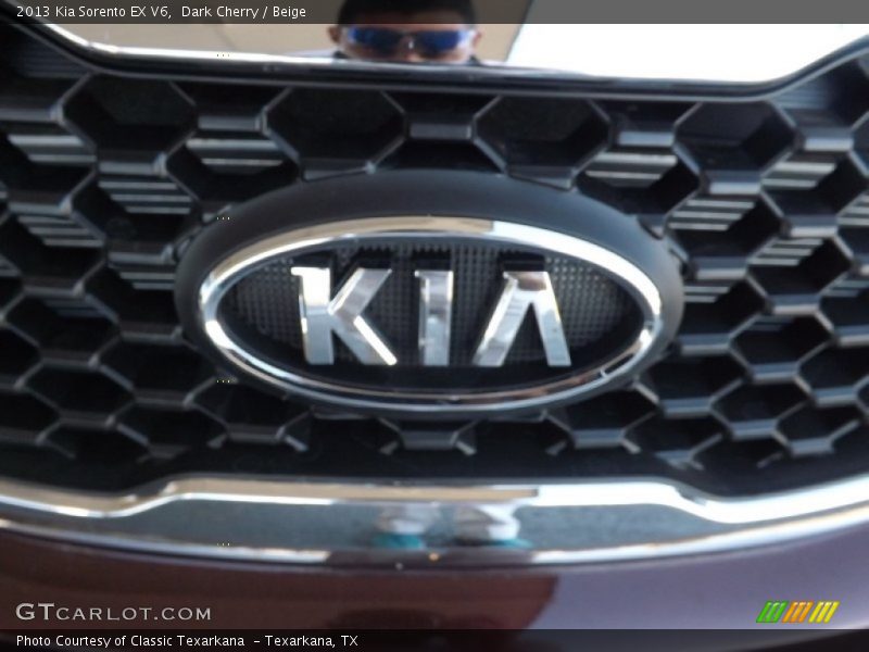 Dark Cherry / Beige 2013 Kia Sorento EX V6