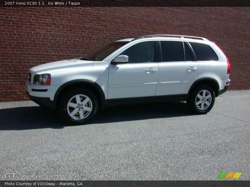 Ice White / Taupe 2007 Volvo XC90 3.2