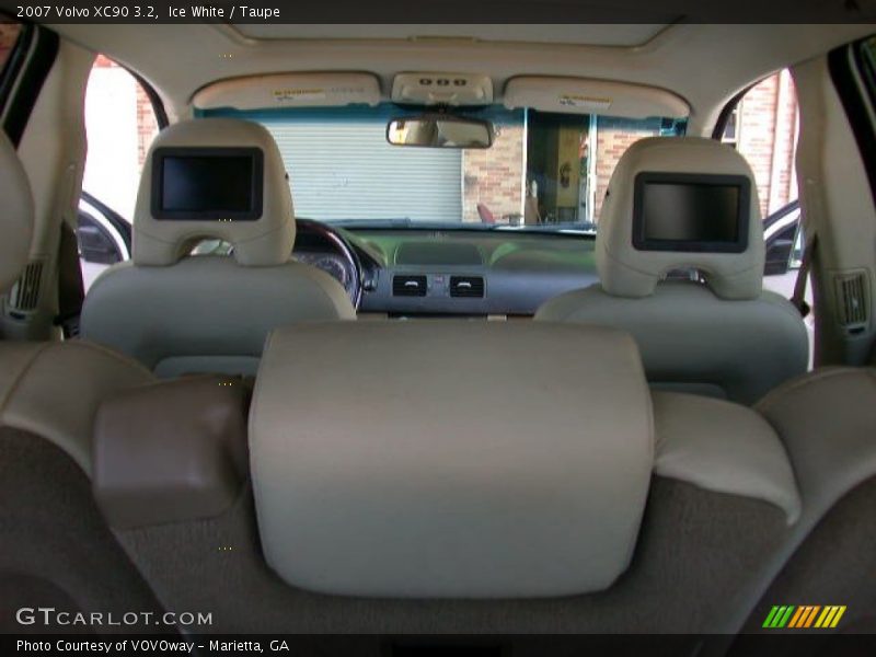 Ice White / Taupe 2007 Volvo XC90 3.2