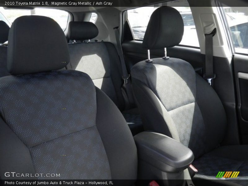 Magnetic Gray Metallic / Ash Gray 2010 Toyota Matrix 1.8