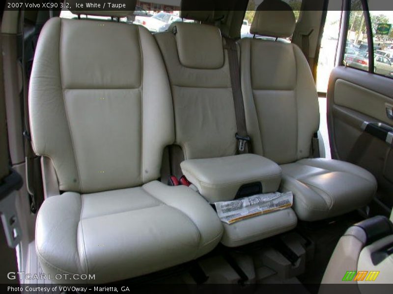 Ice White / Taupe 2007 Volvo XC90 3.2