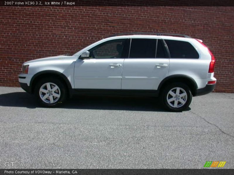 Ice White / Taupe 2007 Volvo XC90 3.2