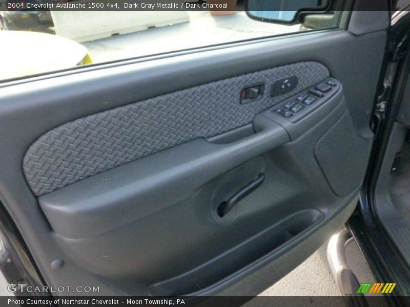 Dark Gray Metallic / Dark Charcoal 2004 Chevrolet Avalanche 1500 4x4