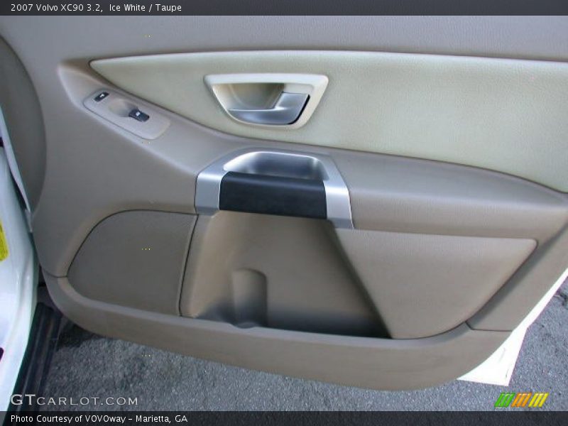 Ice White / Taupe 2007 Volvo XC90 3.2