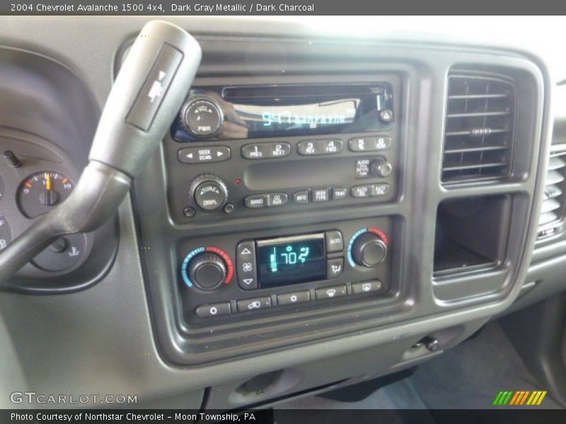 Dark Gray Metallic / Dark Charcoal 2004 Chevrolet Avalanche 1500 4x4