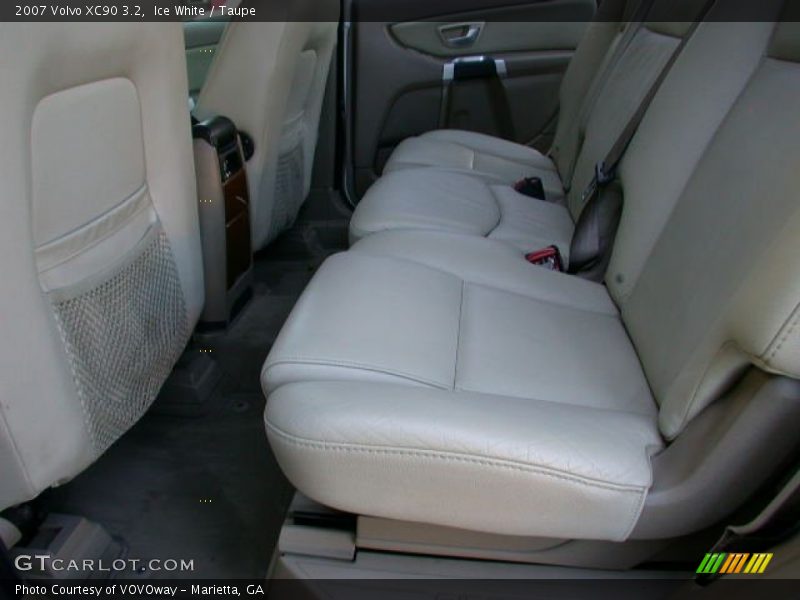 Ice White / Taupe 2007 Volvo XC90 3.2