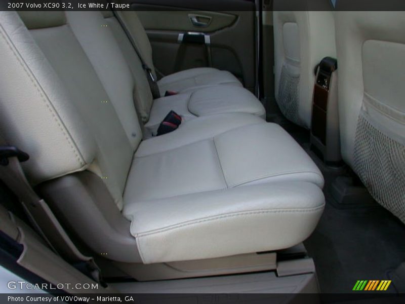 Ice White / Taupe 2007 Volvo XC90 3.2