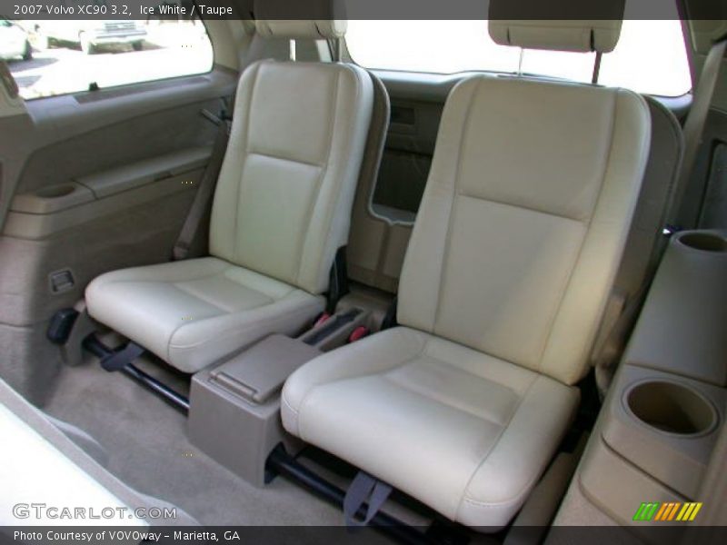 Ice White / Taupe 2007 Volvo XC90 3.2