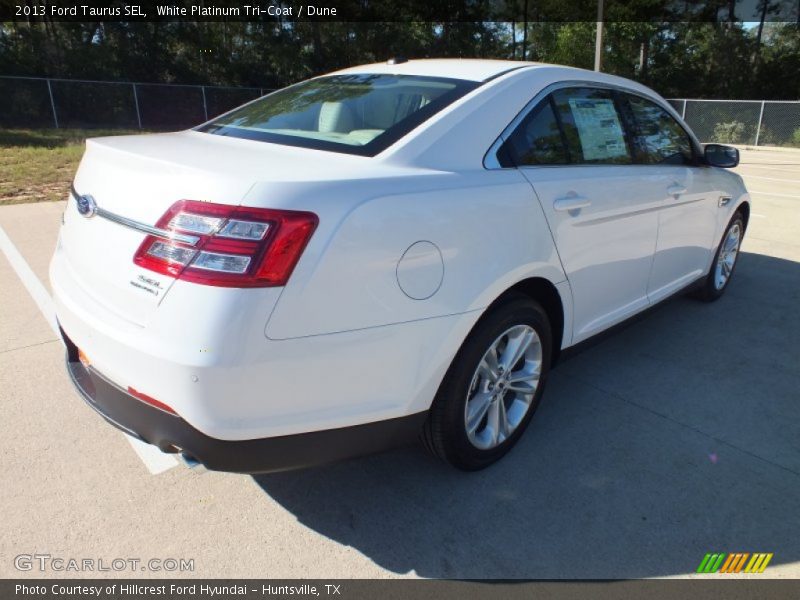 White Platinum Tri-Coat / Dune 2013 Ford Taurus SEL