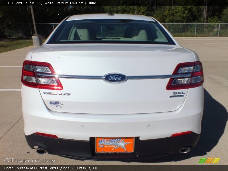 White Platinum Tri-Coat / Dune 2013 Ford Taurus SEL