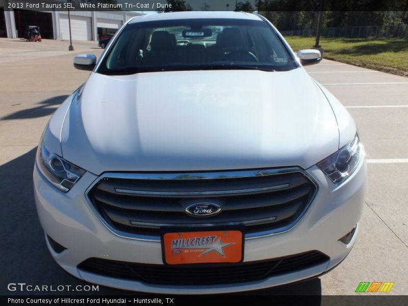 White Platinum Tri-Coat / Dune 2013 Ford Taurus SEL