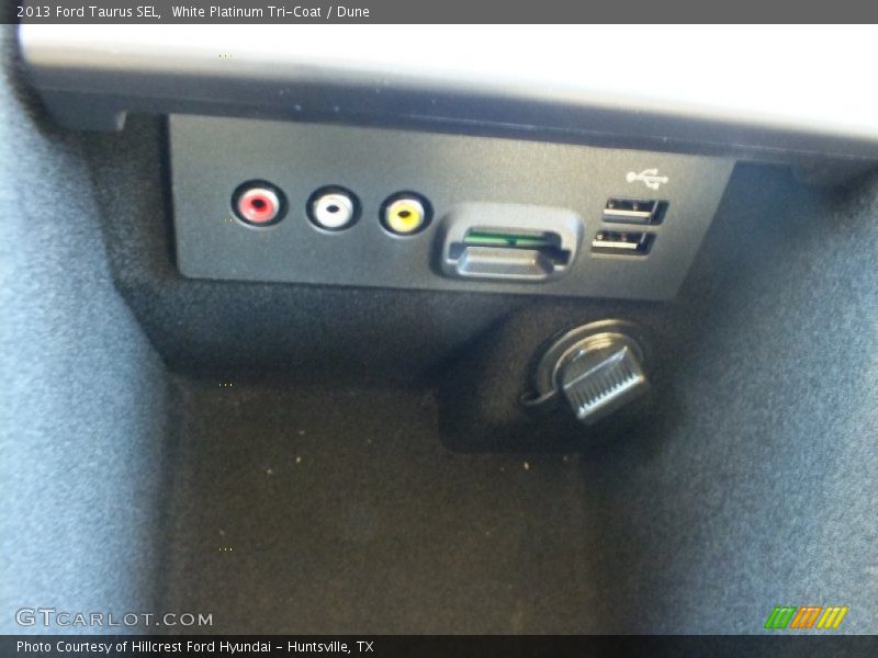 White Platinum Tri-Coat / Dune 2013 Ford Taurus SEL