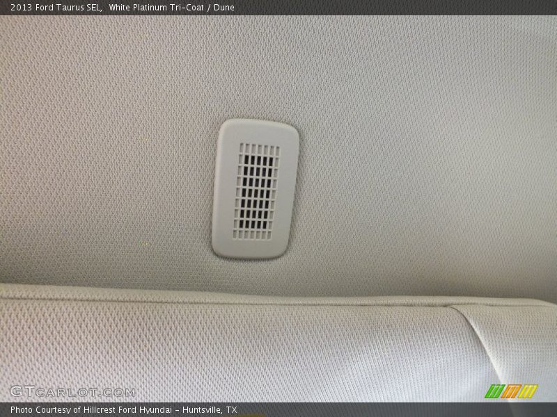 White Platinum Tri-Coat / Dune 2013 Ford Taurus SEL