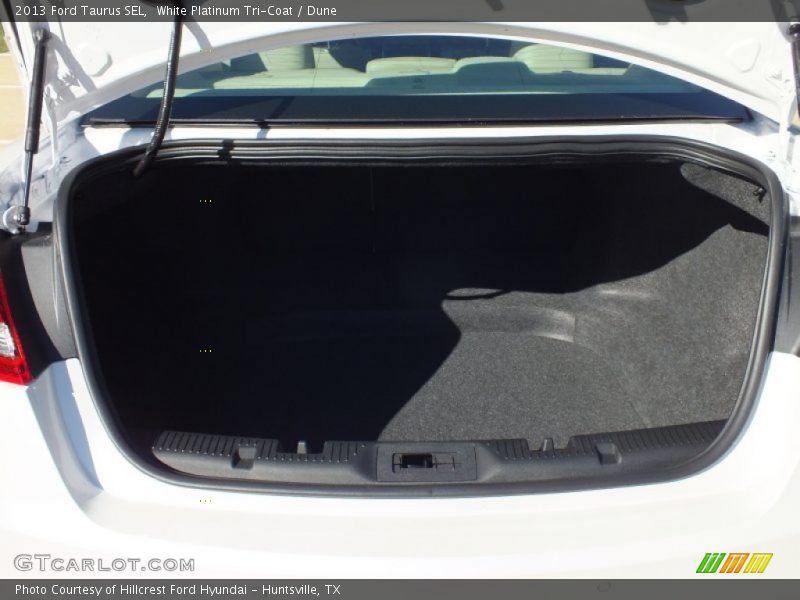 White Platinum Tri-Coat / Dune 2013 Ford Taurus SEL