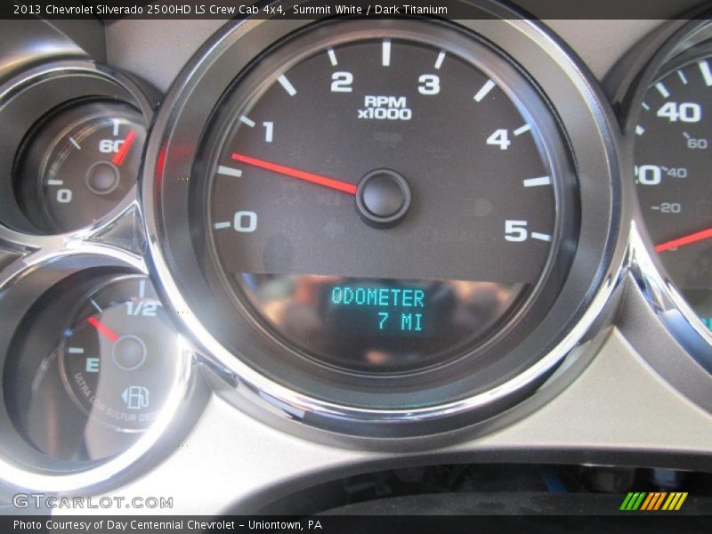 Summit White / Dark Titanium 2013 Chevrolet Silverado 2500HD LS Crew Cab 4x4