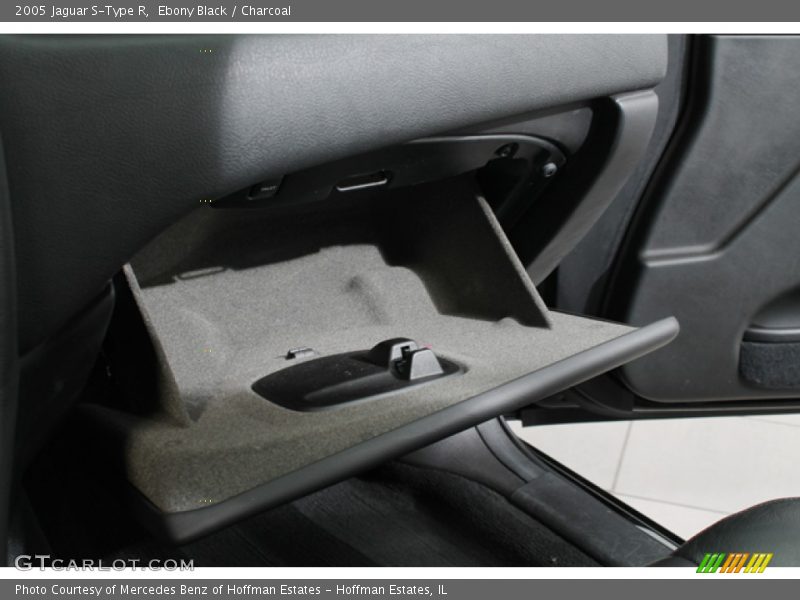 Ebony Black / Charcoal 2005 Jaguar S-Type R
