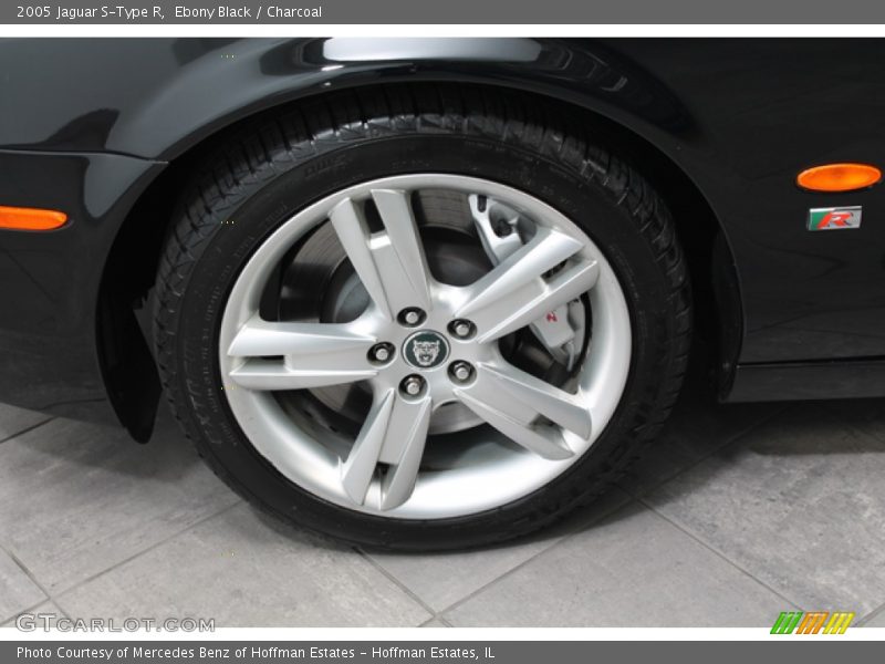  2005 S-Type R Wheel