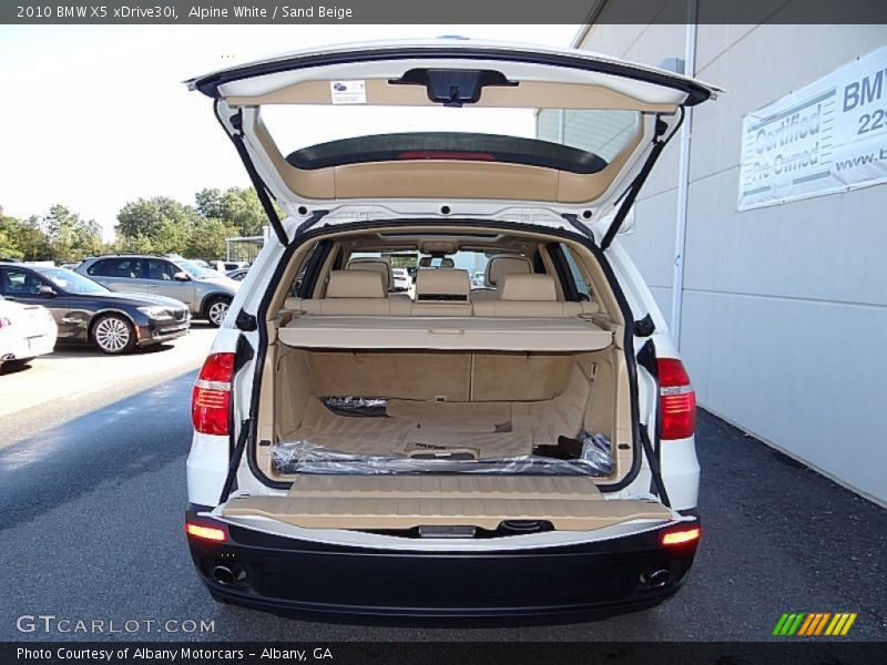 Alpine White / Sand Beige 2010 BMW X5 xDrive30i
