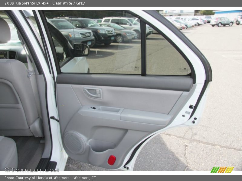 Clear White / Gray 2009 Kia Sorento LX 4x4