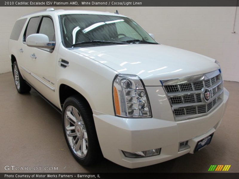 Front 3/4 View of 2010 Escalade ESV Platinum AWD