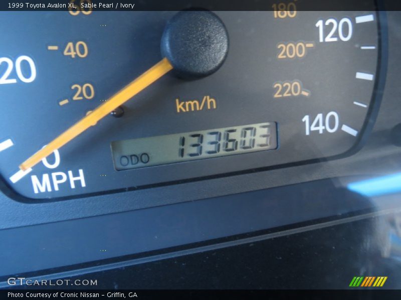 Sable Pearl / Ivory 1999 Toyota Avalon XL