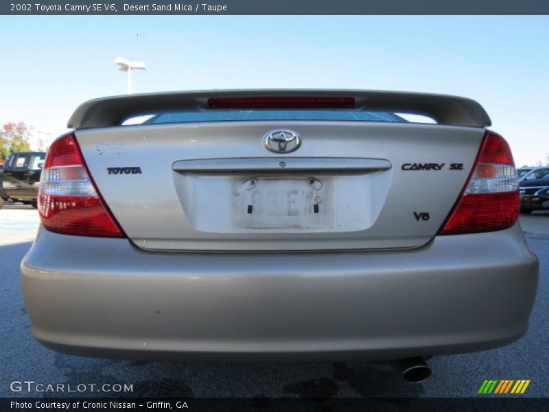 Desert Sand Mica / Taupe 2002 Toyota Camry SE V6