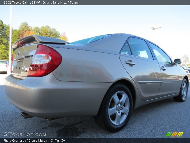 Desert Sand Mica / Taupe 2002 Toyota Camry SE V6