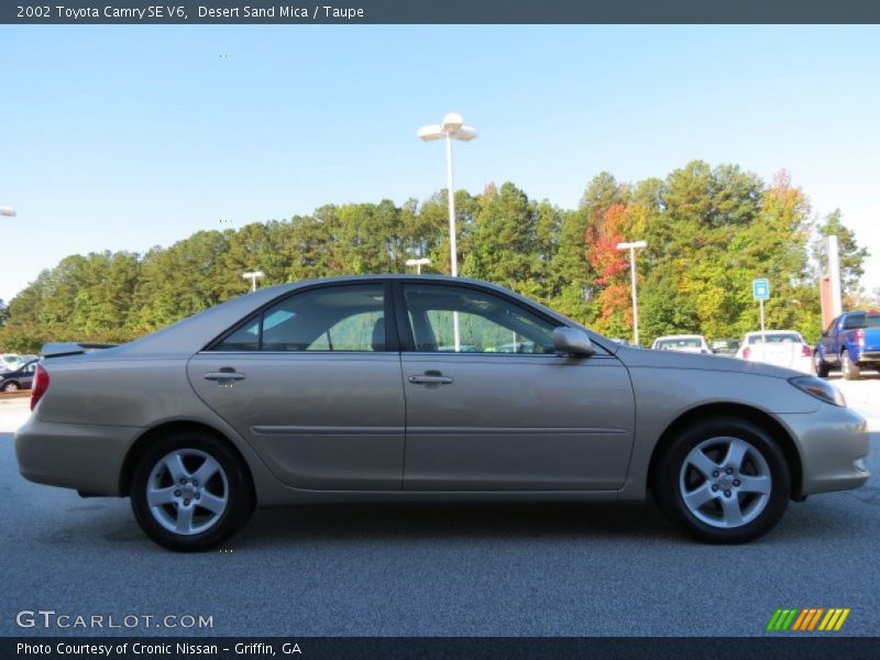 Desert Sand Mica / Taupe 2002 Toyota Camry SE V6