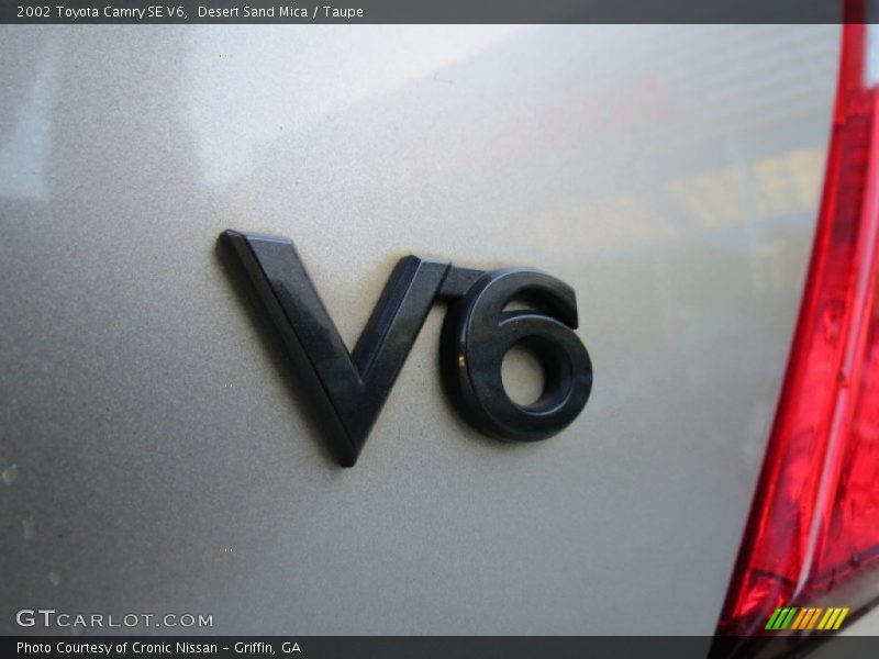 Desert Sand Mica / Taupe 2002 Toyota Camry SE V6