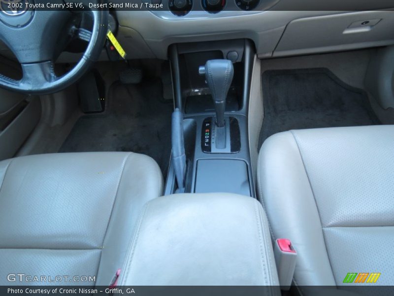 Desert Sand Mica / Taupe 2002 Toyota Camry SE V6