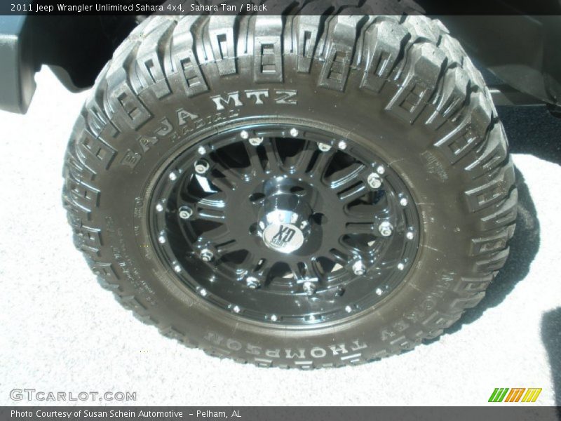 Sahara Tan / Black 2011 Jeep Wrangler Unlimited Sahara 4x4