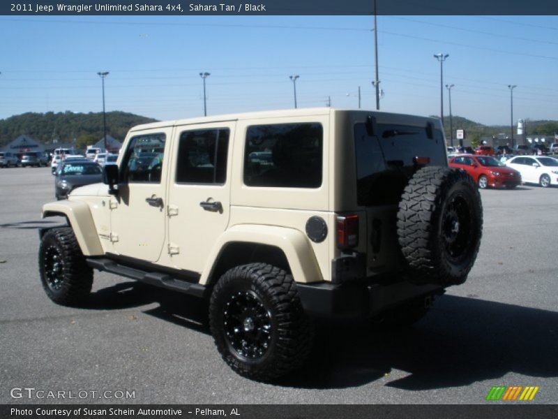 Sahara Tan / Black 2011 Jeep Wrangler Unlimited Sahara 4x4