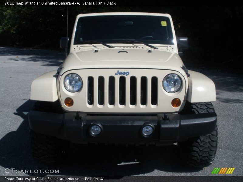 Sahara Tan / Black 2011 Jeep Wrangler Unlimited Sahara 4x4