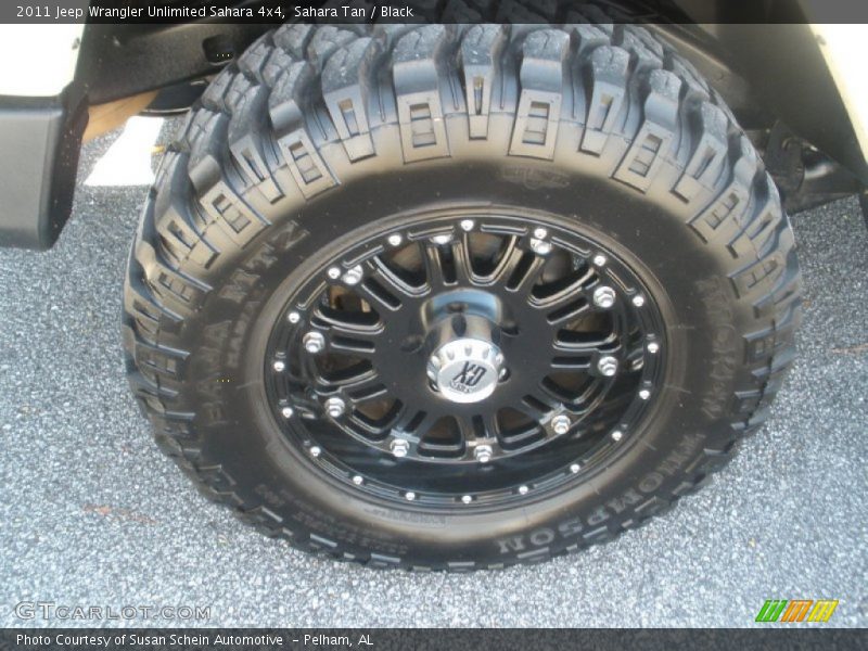 Sahara Tan / Black 2011 Jeep Wrangler Unlimited Sahara 4x4