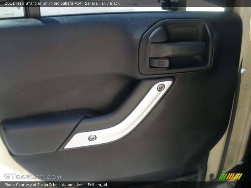Sahara Tan / Black 2011 Jeep Wrangler Unlimited Sahara 4x4
