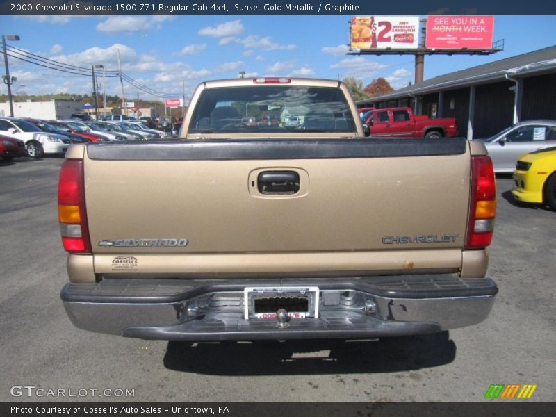 Sunset Gold Metallic / Graphite 2000 Chevrolet Silverado 1500 Z71 Regular Cab 4x4