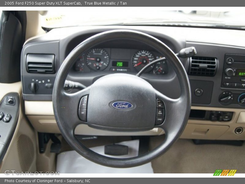  2005 F250 Super Duty XLT SuperCab Steering Wheel