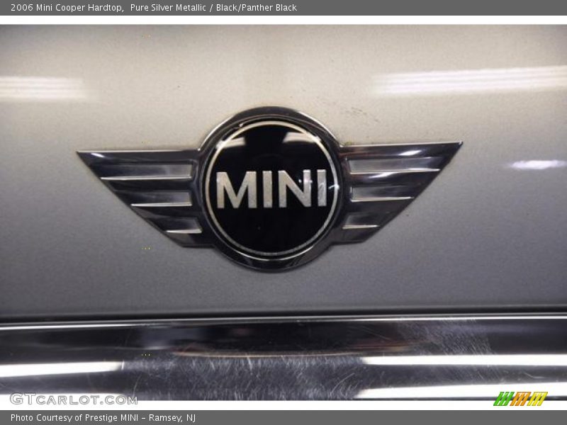 Pure Silver Metallic / Black/Panther Black 2006 Mini Cooper Hardtop