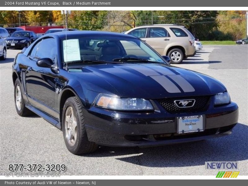 Black / Medium Parchment 2004 Ford Mustang V6 Coupe