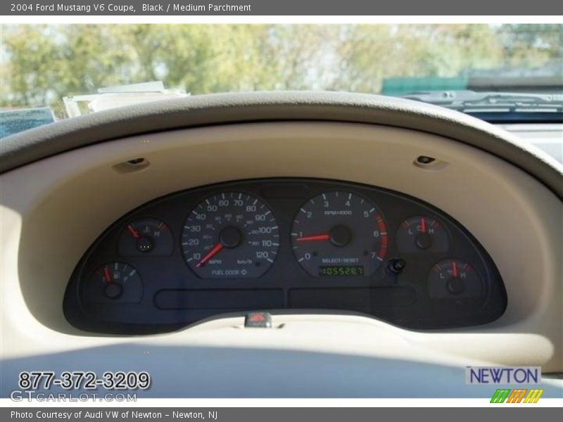 Black / Medium Parchment 2004 Ford Mustang V6 Coupe