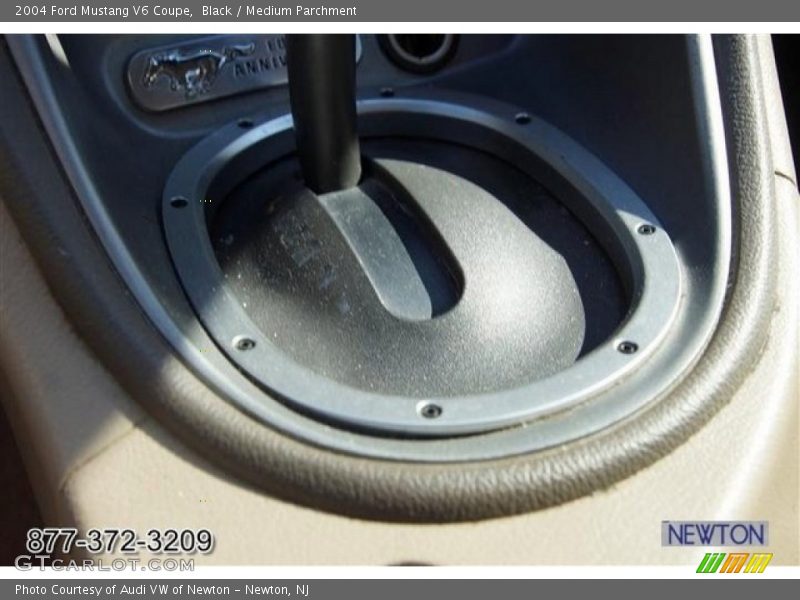 Black / Medium Parchment 2004 Ford Mustang V6 Coupe