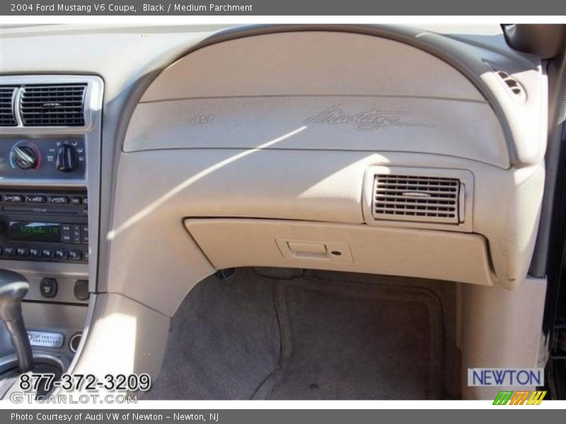 Black / Medium Parchment 2004 Ford Mustang V6 Coupe