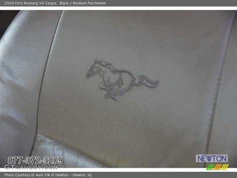 Black / Medium Parchment 2004 Ford Mustang V6 Coupe