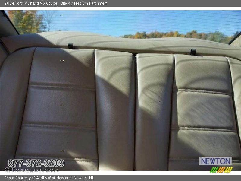 Black / Medium Parchment 2004 Ford Mustang V6 Coupe