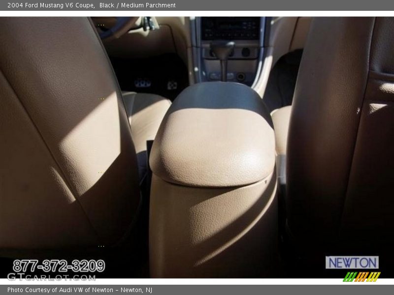 Black / Medium Parchment 2004 Ford Mustang V6 Coupe