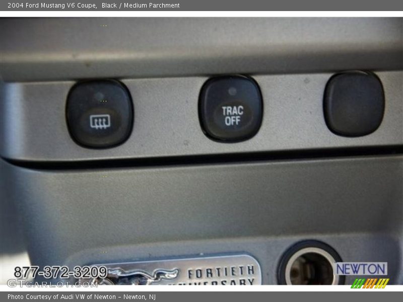 Black / Medium Parchment 2004 Ford Mustang V6 Coupe