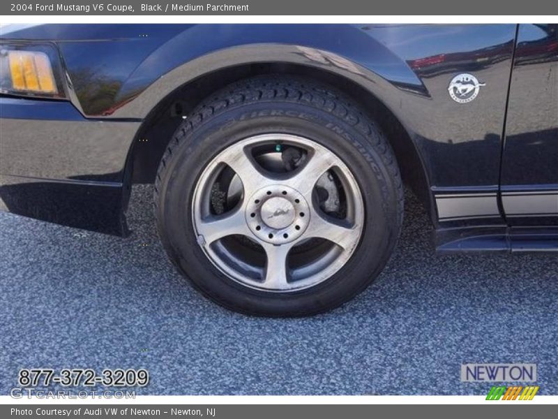 Black / Medium Parchment 2004 Ford Mustang V6 Coupe